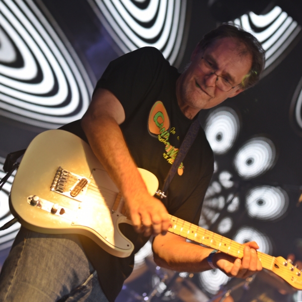 Ralf Guitar Back Vocals